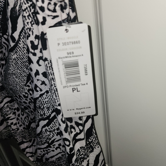 Designer Shirt - Picture 2 of 3